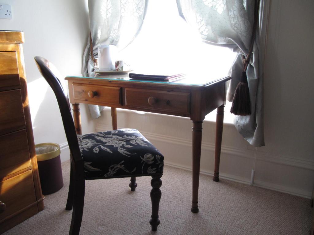 The Shirley Bed and Breakfast Torquay Rum bild