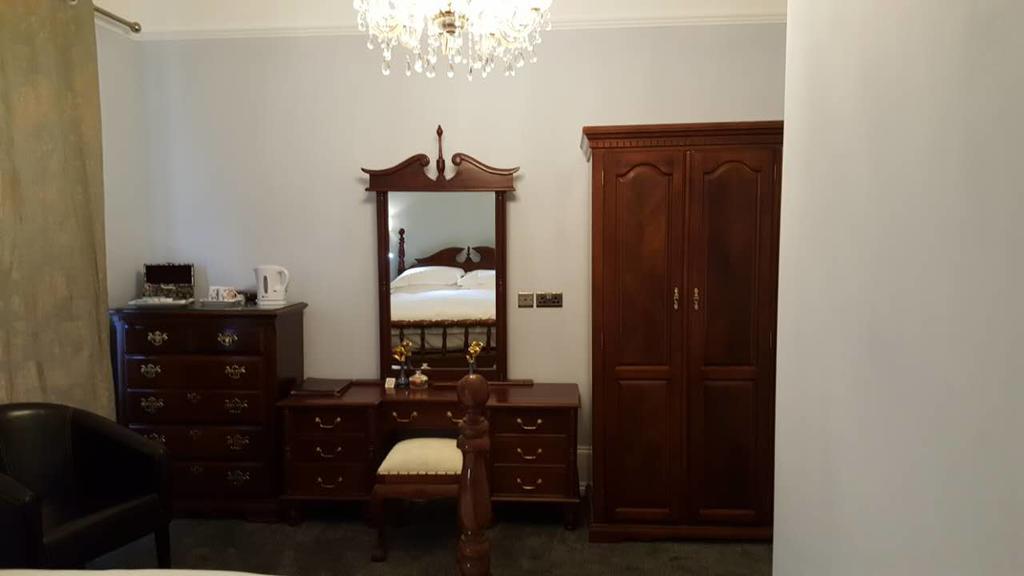 The Shirley Bed and Breakfast Torquay Exteriör bild