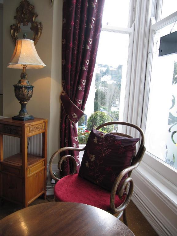 The Shirley Bed and Breakfast Torquay Exteriör bild